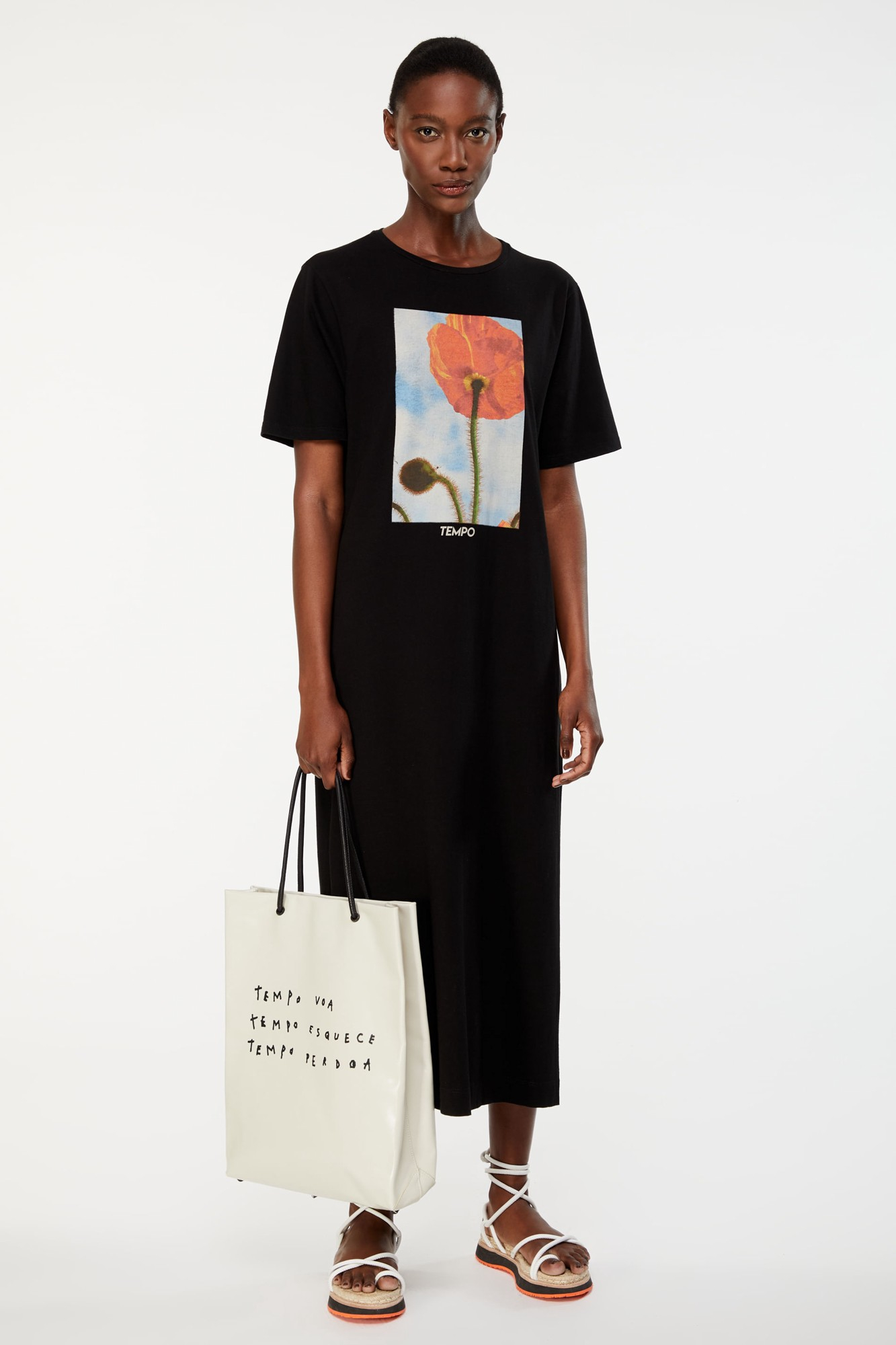 T-Dress Tempo Flor Preto