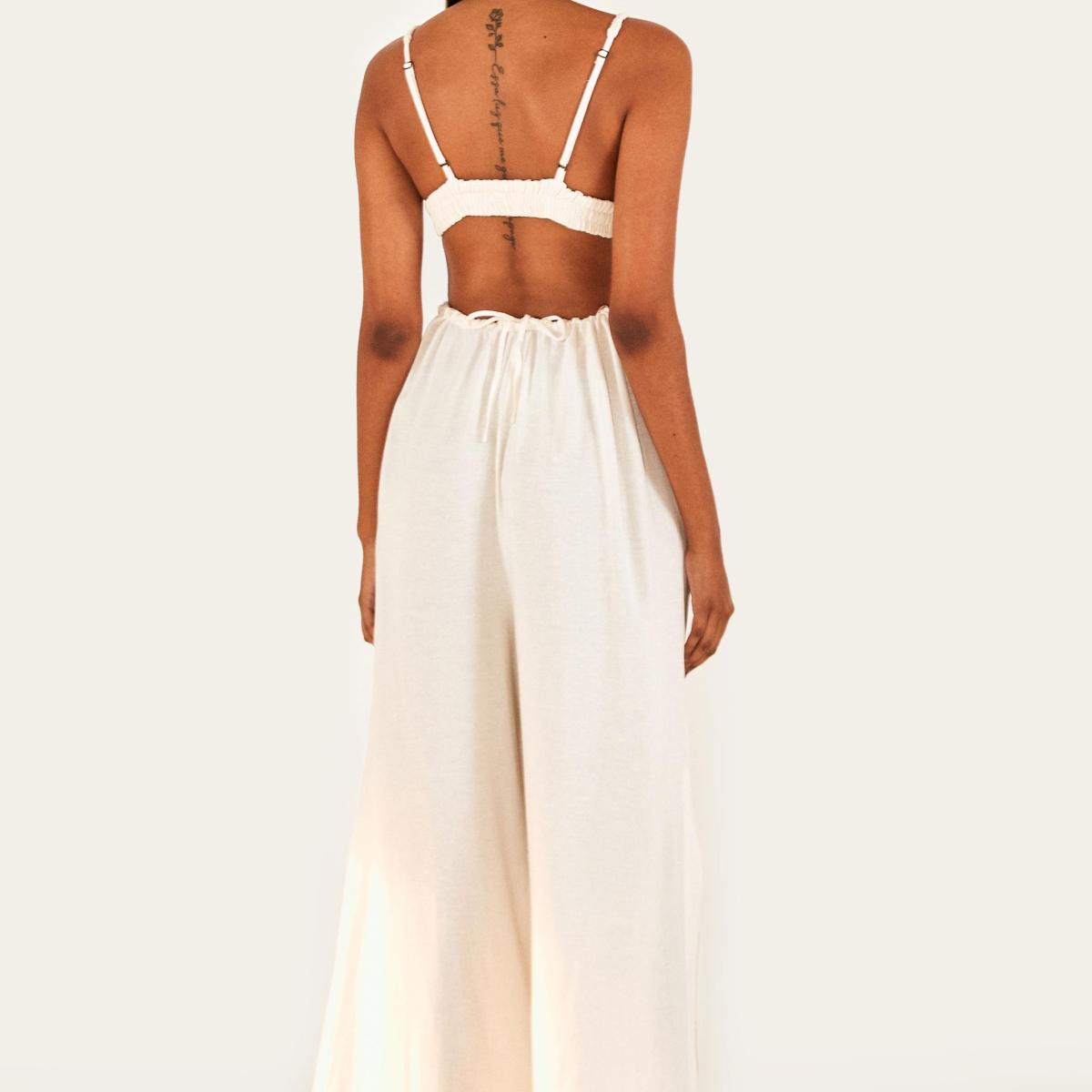 Macacao Cropped Decote Alcinhas Macacao Cropped Decote Alcinhas