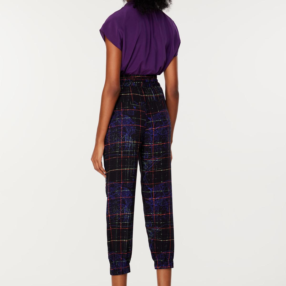 Calca Esportiva Textura Laser Preta