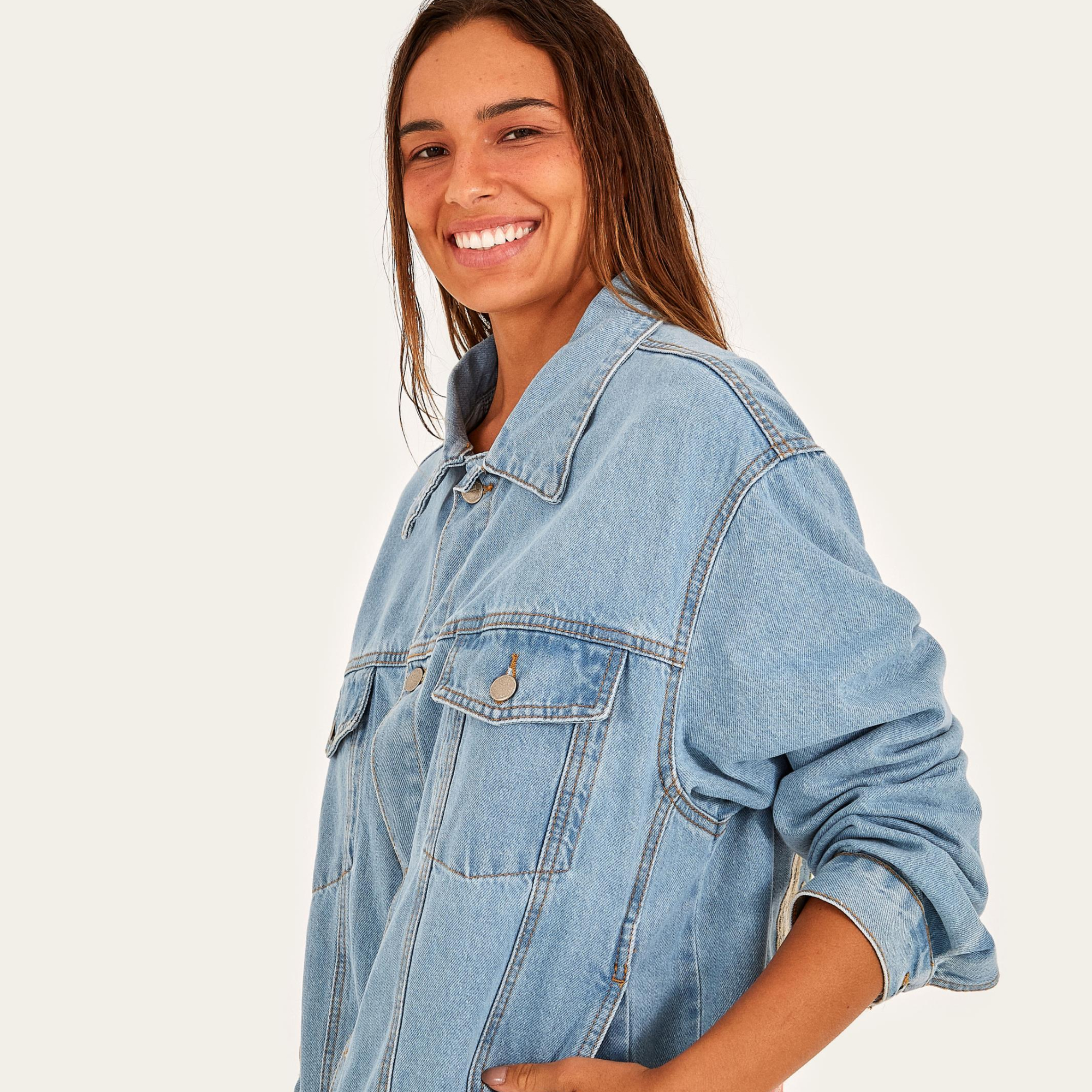 Jaqueta Jeans Bordada Pe De Abacaxi