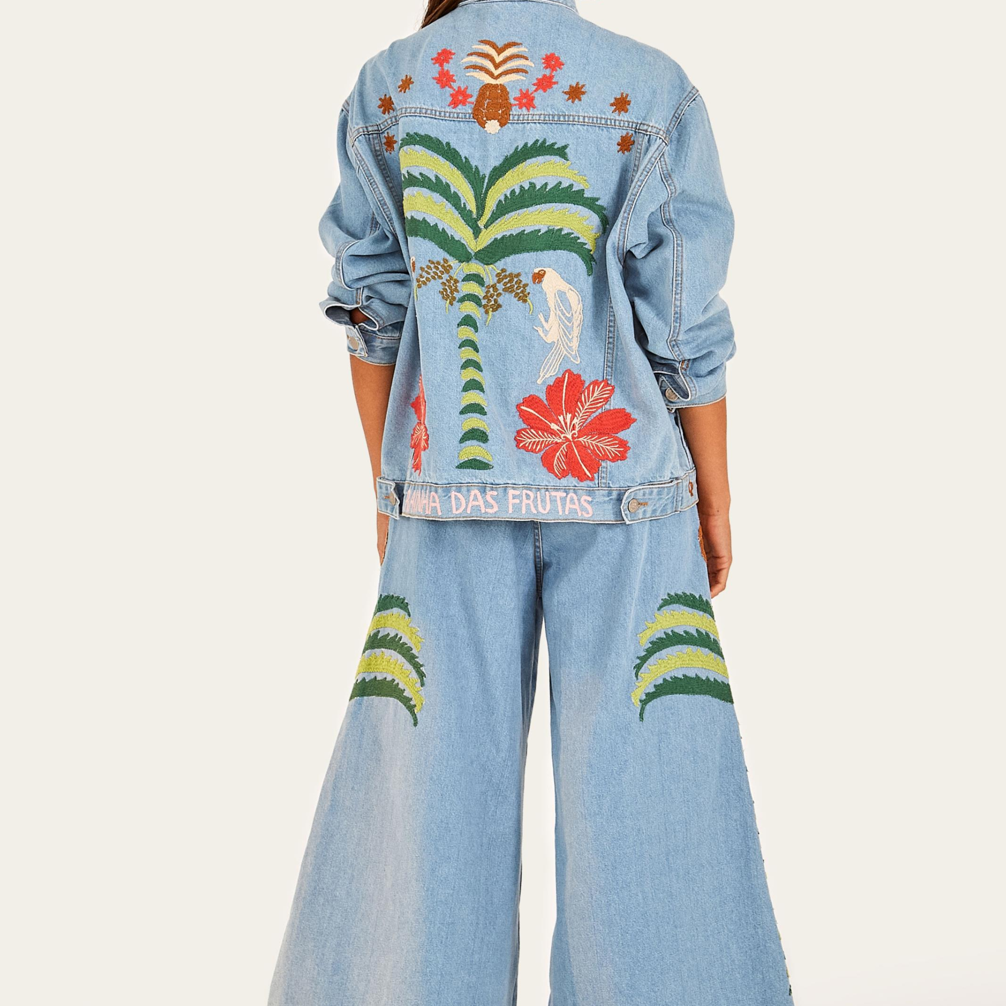 Jaqueta Jeans Bordada Pe De Abacaxi