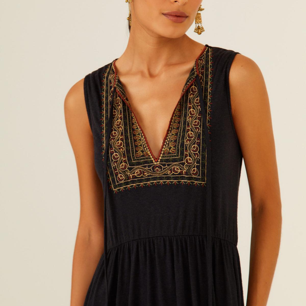Vestido Midi Pala Bordada Vestido Midi Pala Bordada