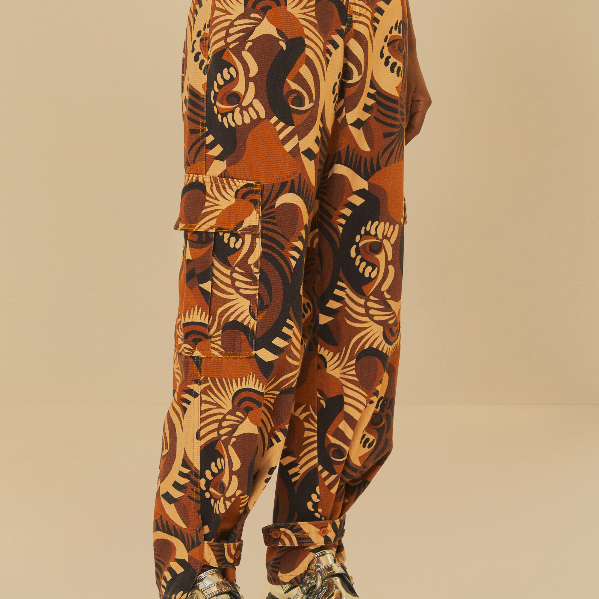Calça Sarja Estampada Tigre Da Noite