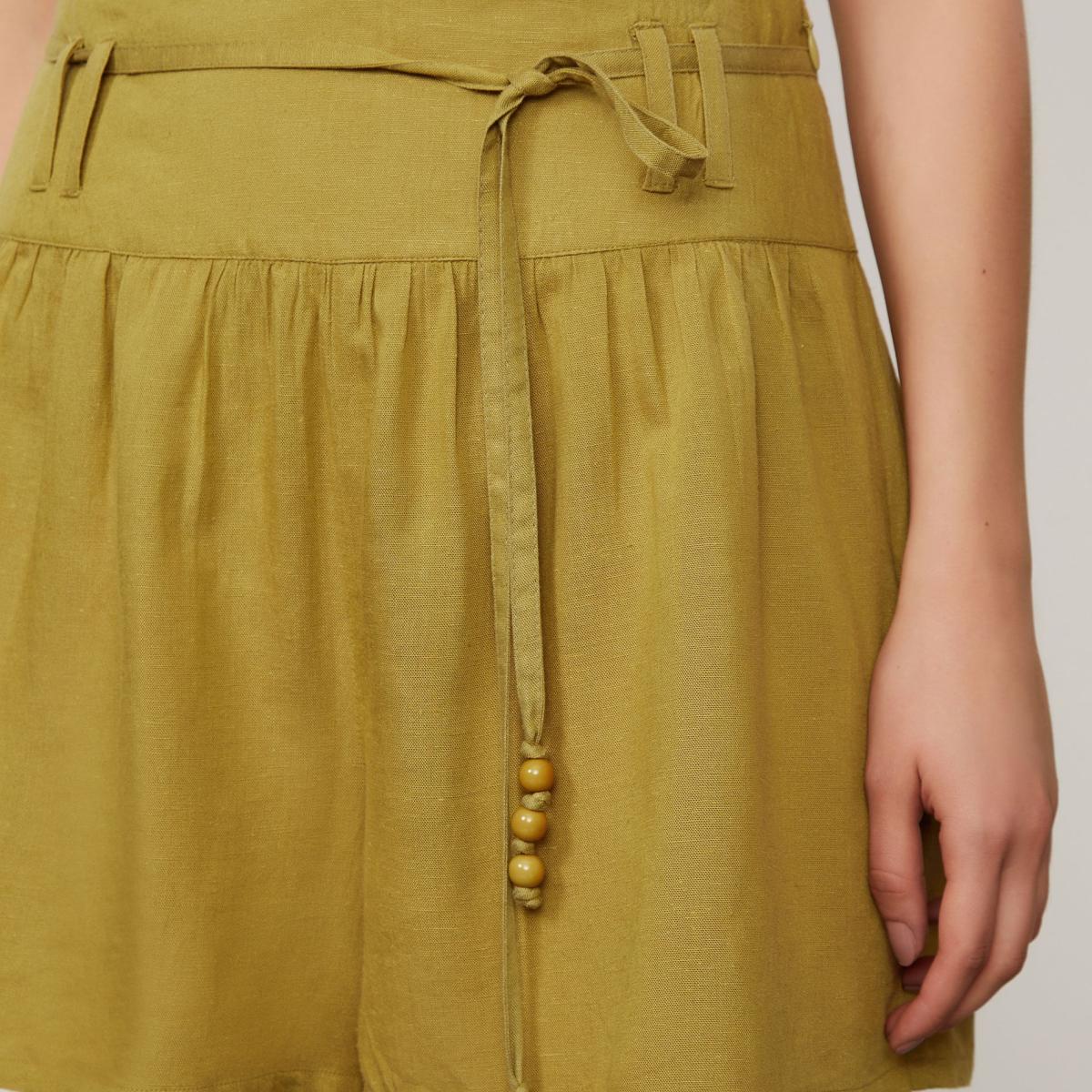 Shorts Evasê Com Cinto e Aviamento