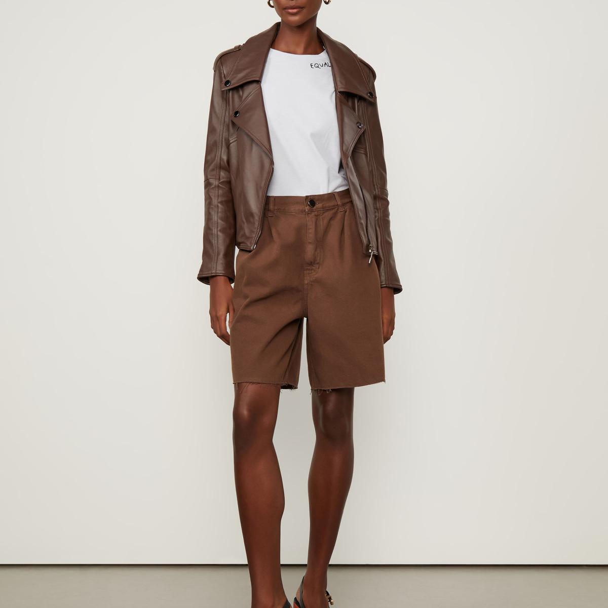 Bermuda De Sarja Com Prega Frente