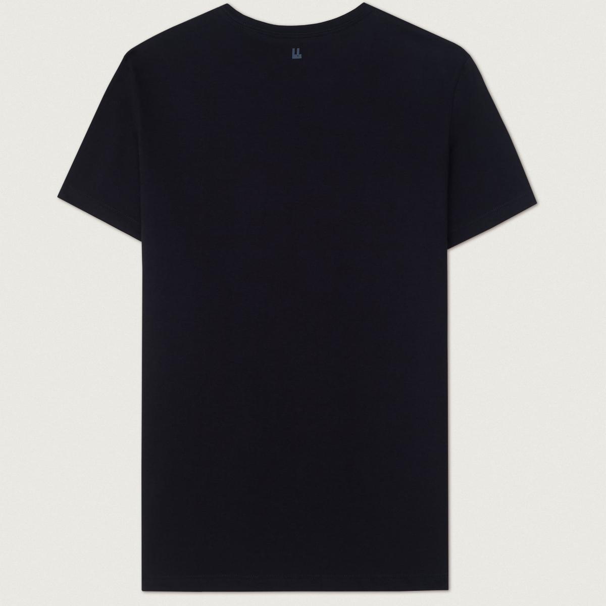 Camiseta Adam