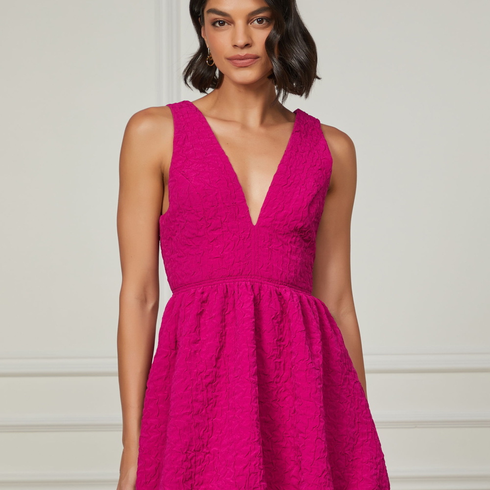 Vestido Curto Balonê Fucsia Decote v