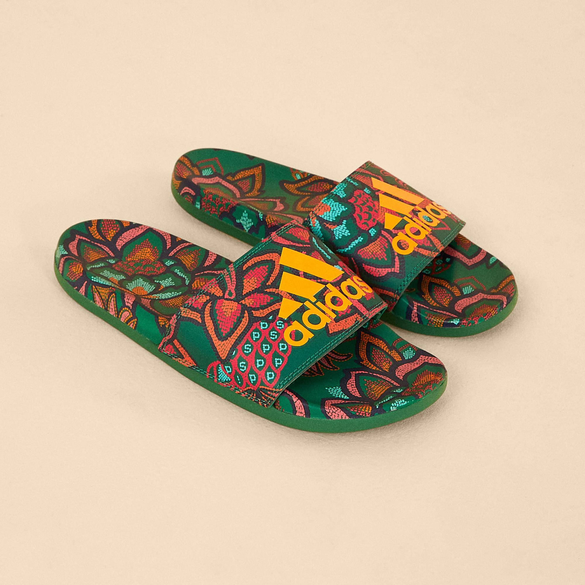 Adilete Adidas Toucans Paradise Preto