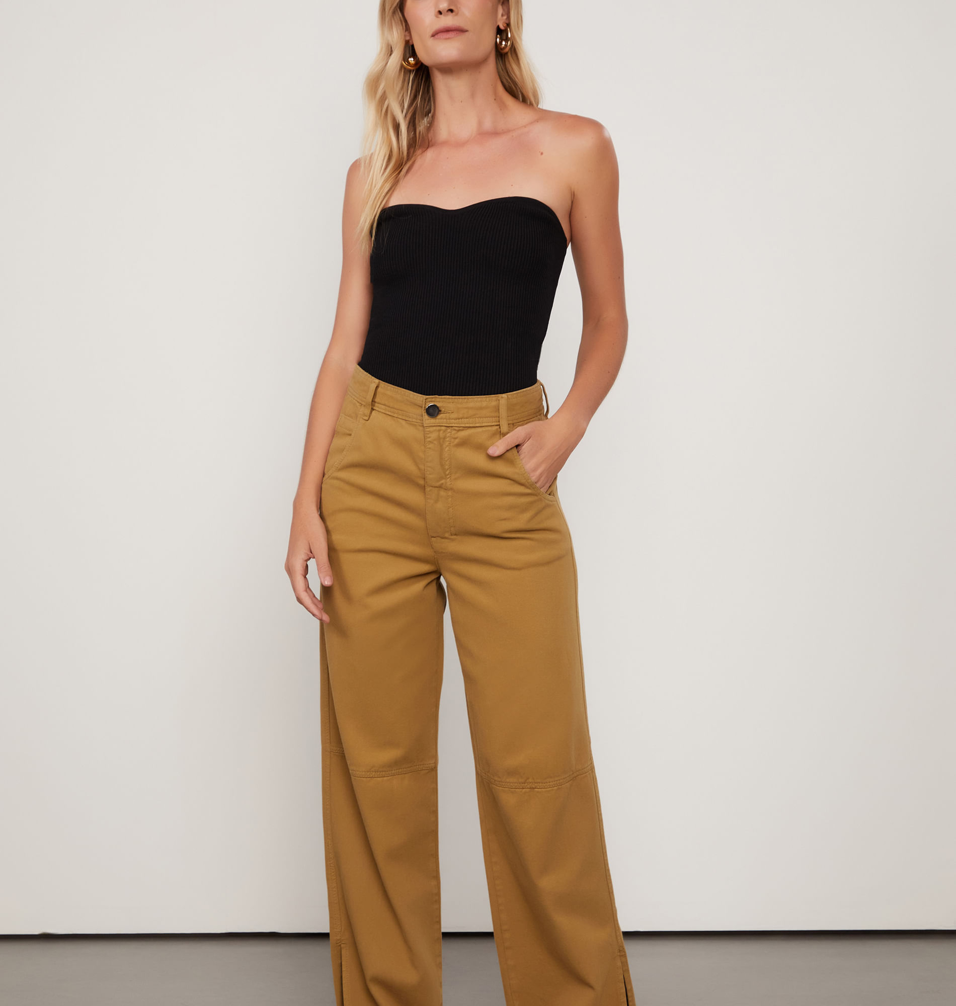 Calça De Sarja Verde Com Fenda Barra