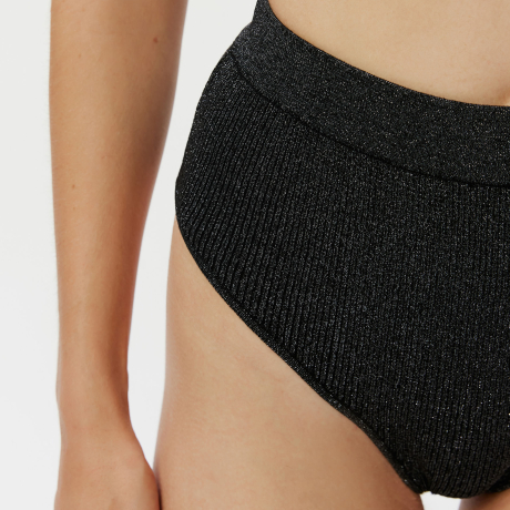 Hot Pants De Tricot Preto