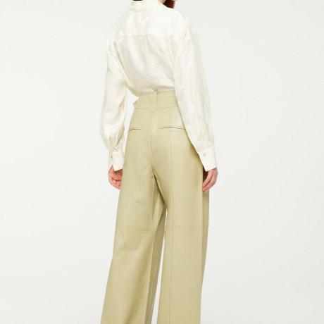 Calça De Couro Pantalona Com Fivela Colorida Calça De Couro Pantalona Com Fivela Colorida