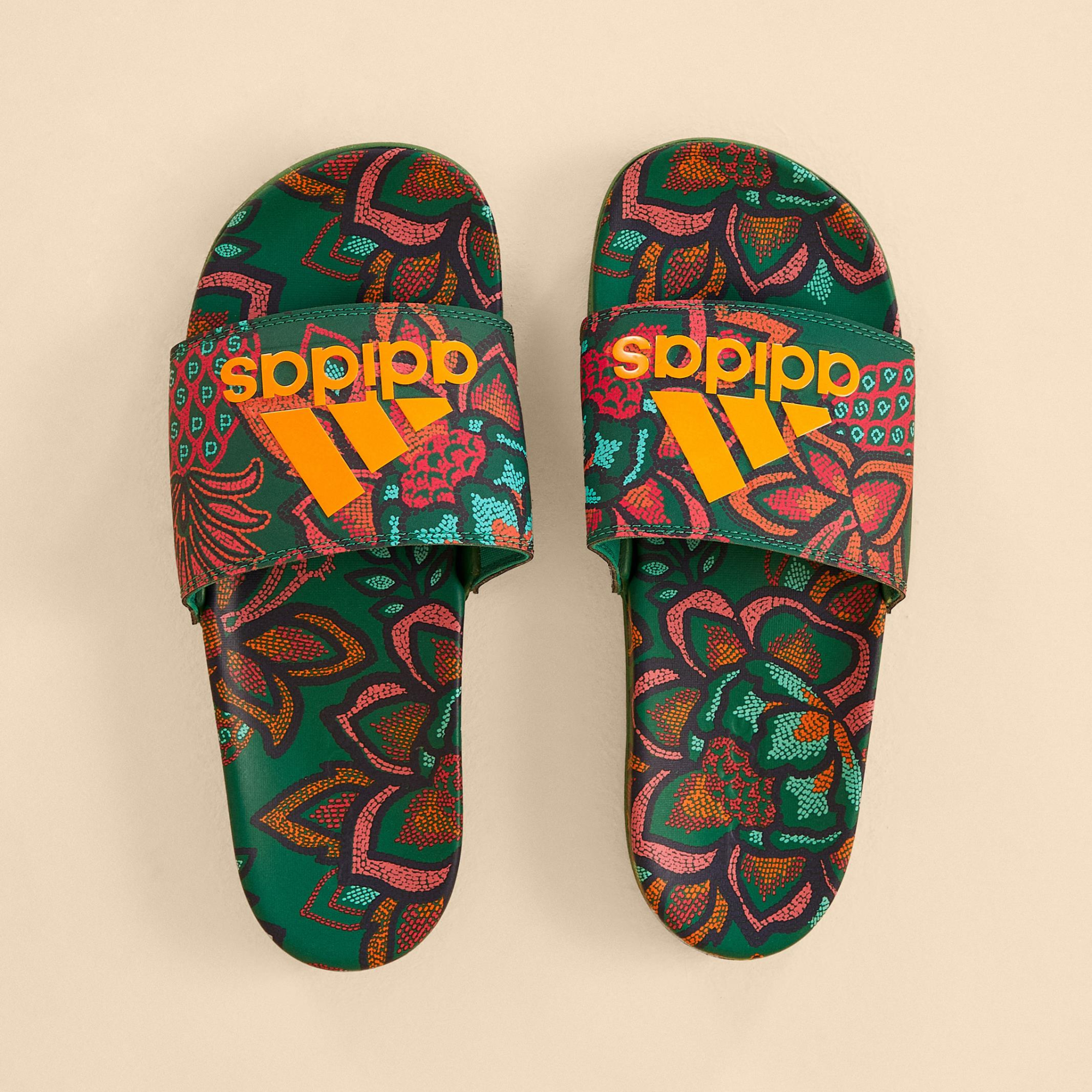 Adilete Adidas Toucans Paradise Preto