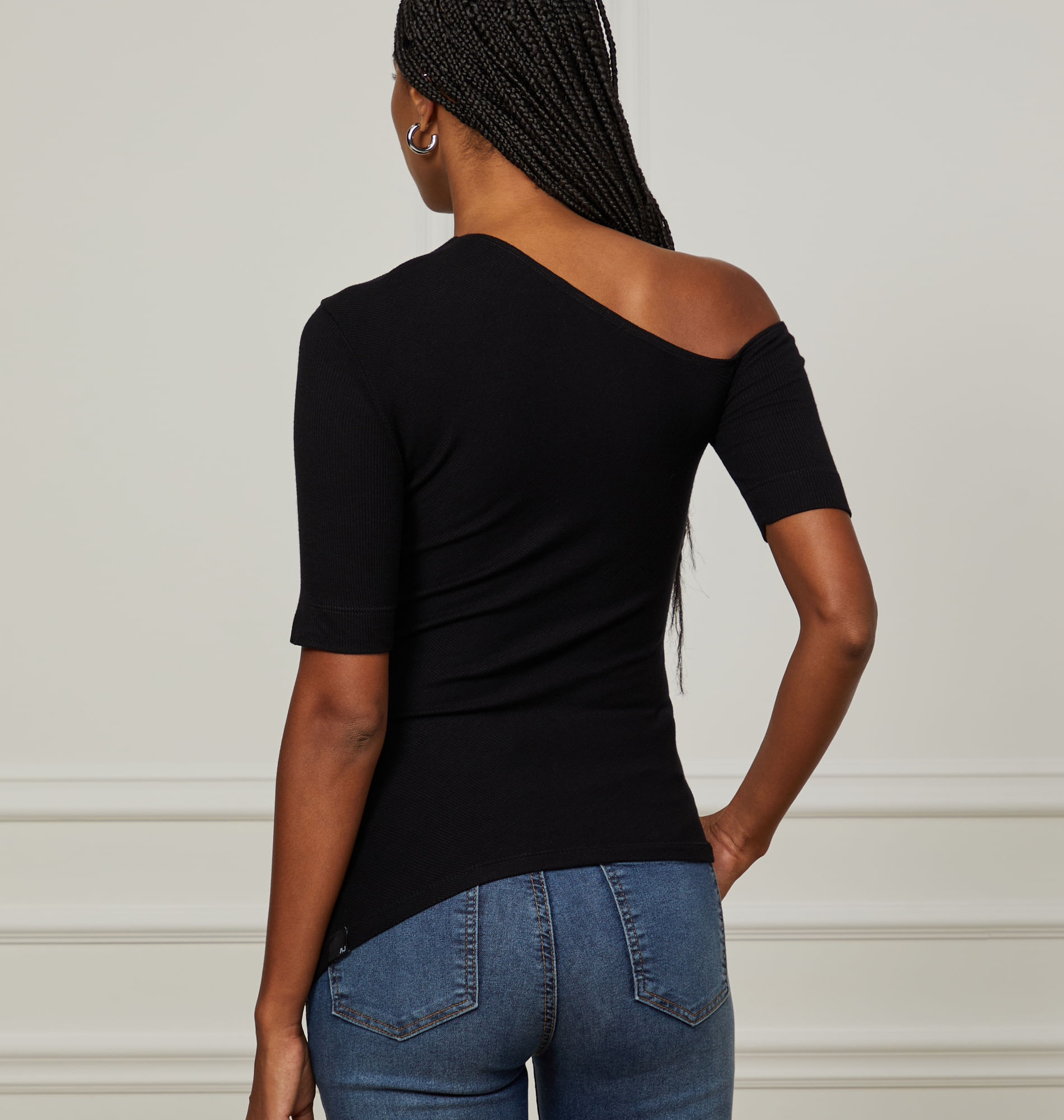 Blusa Rib Decote Angular