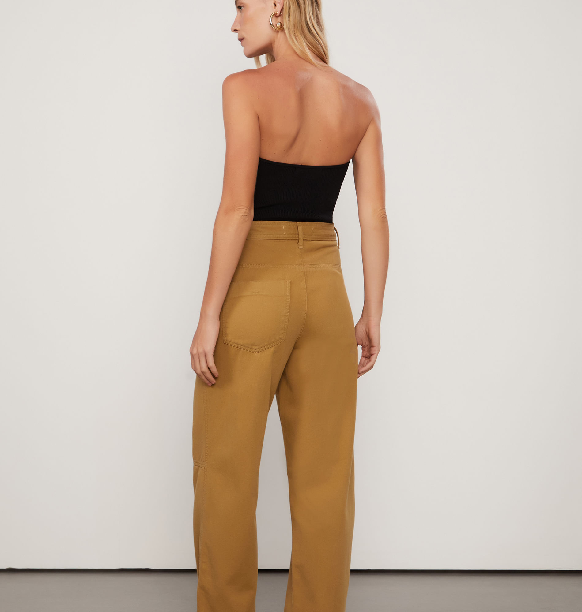 Calça De Sarja Verde Com Fenda Barra