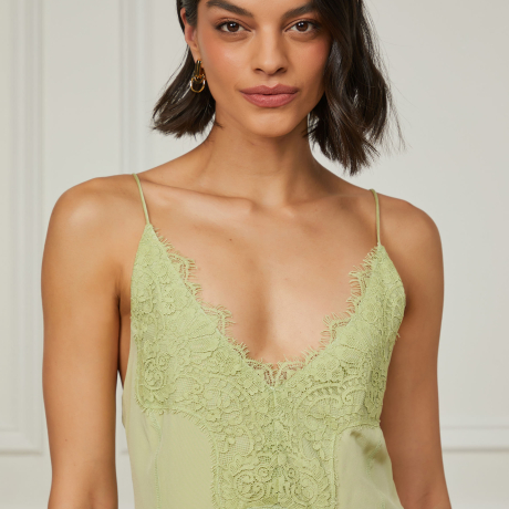 Vestido De Seda Midi Verde Com Aplicação De Renda